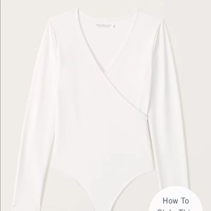 ABERCROMBIE COZY CROSS BODYSUIT